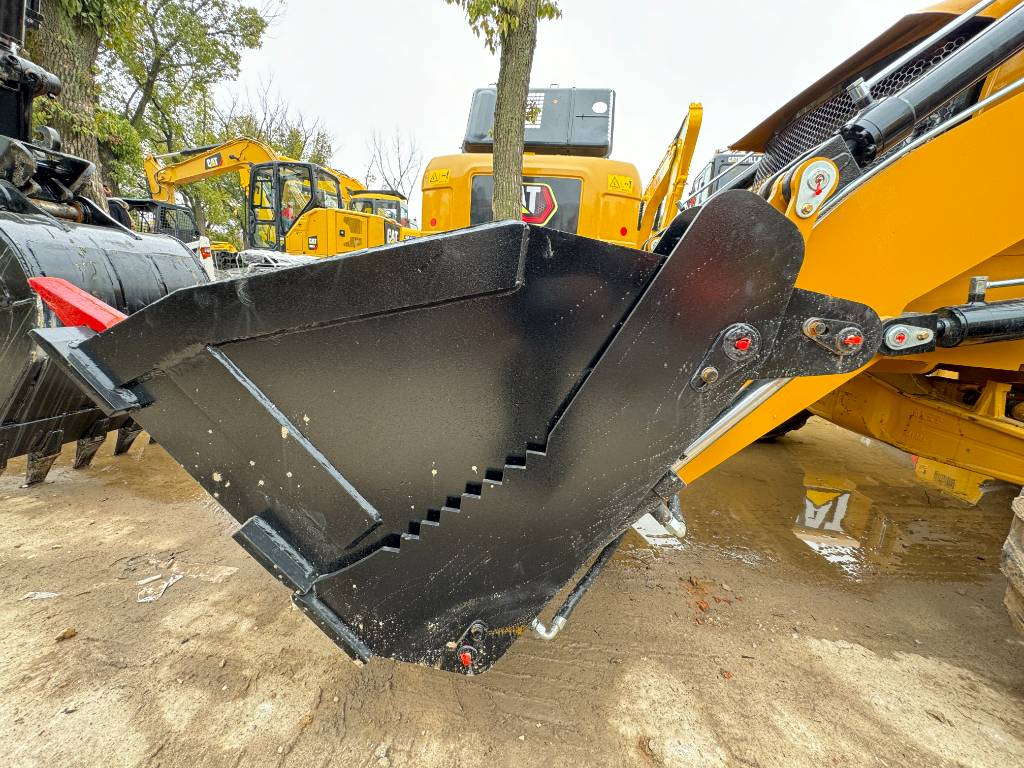CAT 100% new CAT 420 F - Kotrórakodó: 4 kép. CAT 100% new CAT 420 F - Kotrórakodó: 4 kép.