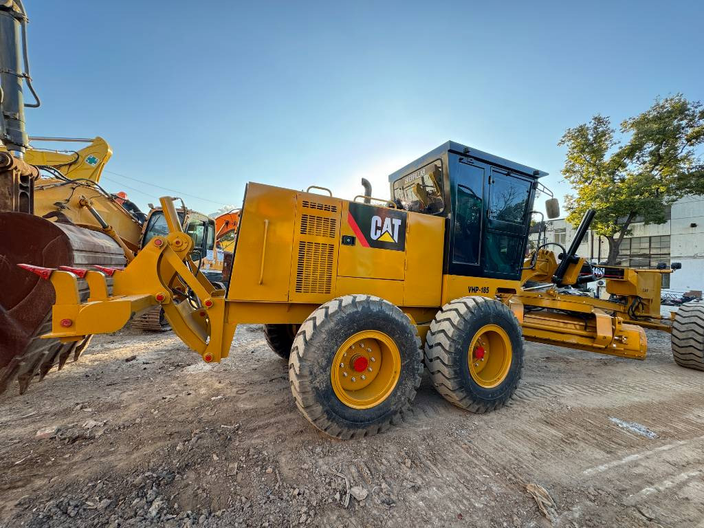 CAT 140 H - Gréder: 5 kép. CAT 140 H - Gréder: 5 kép.