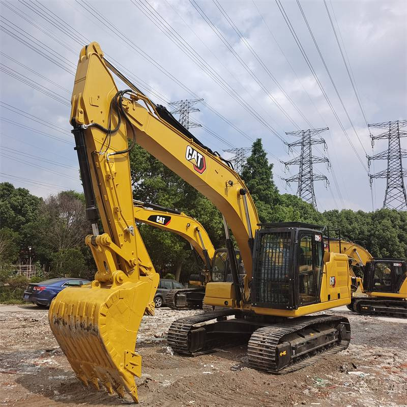CAT 320GC - Lánctalpas kotró: 4 kép. CAT 320GC - Lánctalpas kotró: 4 kép.