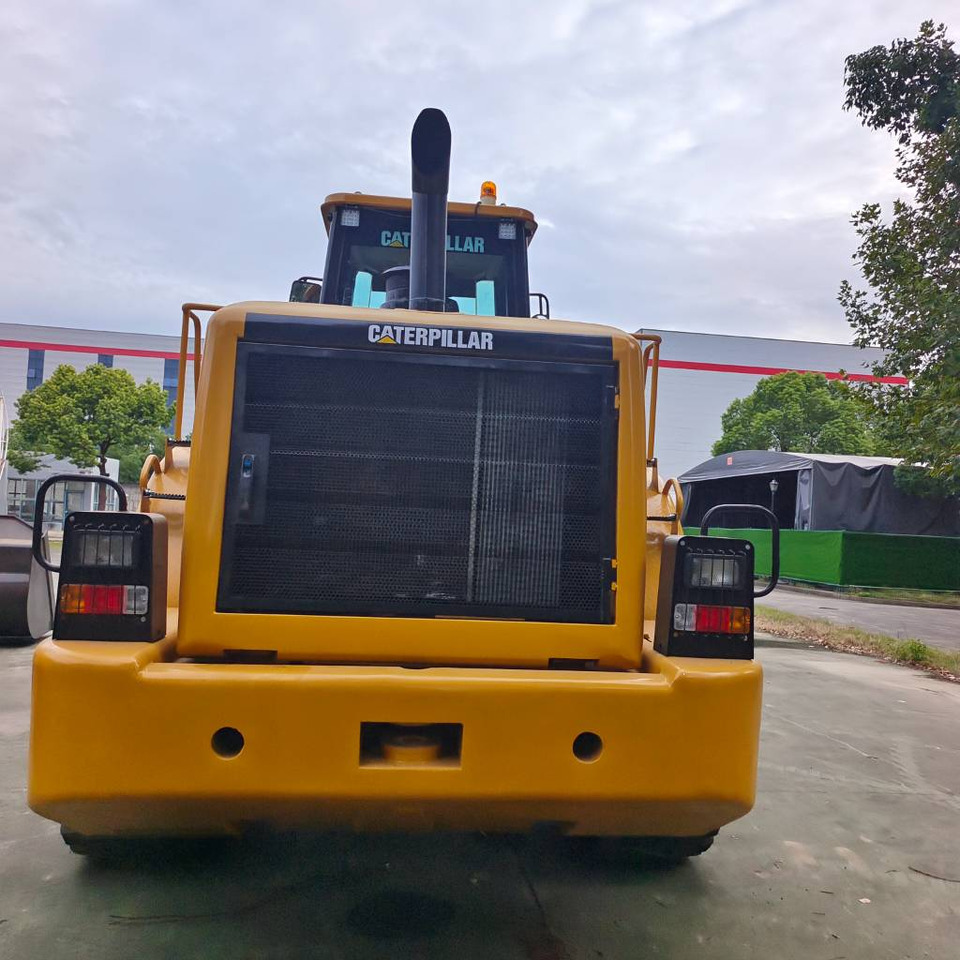 CAT 950GC - Gumikerekes homlokrakodó: 5 kép. CAT 950GC - Gumikerekes homlokrakodó: 5 kép.