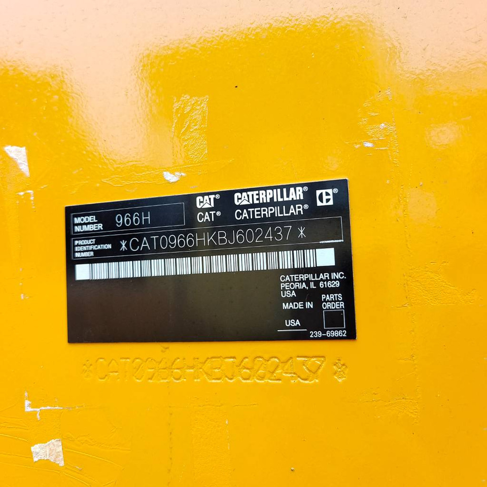CAT 966 H - Gumikerekes homlokrakodó: 3 kép. CAT 966 H - Gumikerekes homlokrakodó: 3 kép.