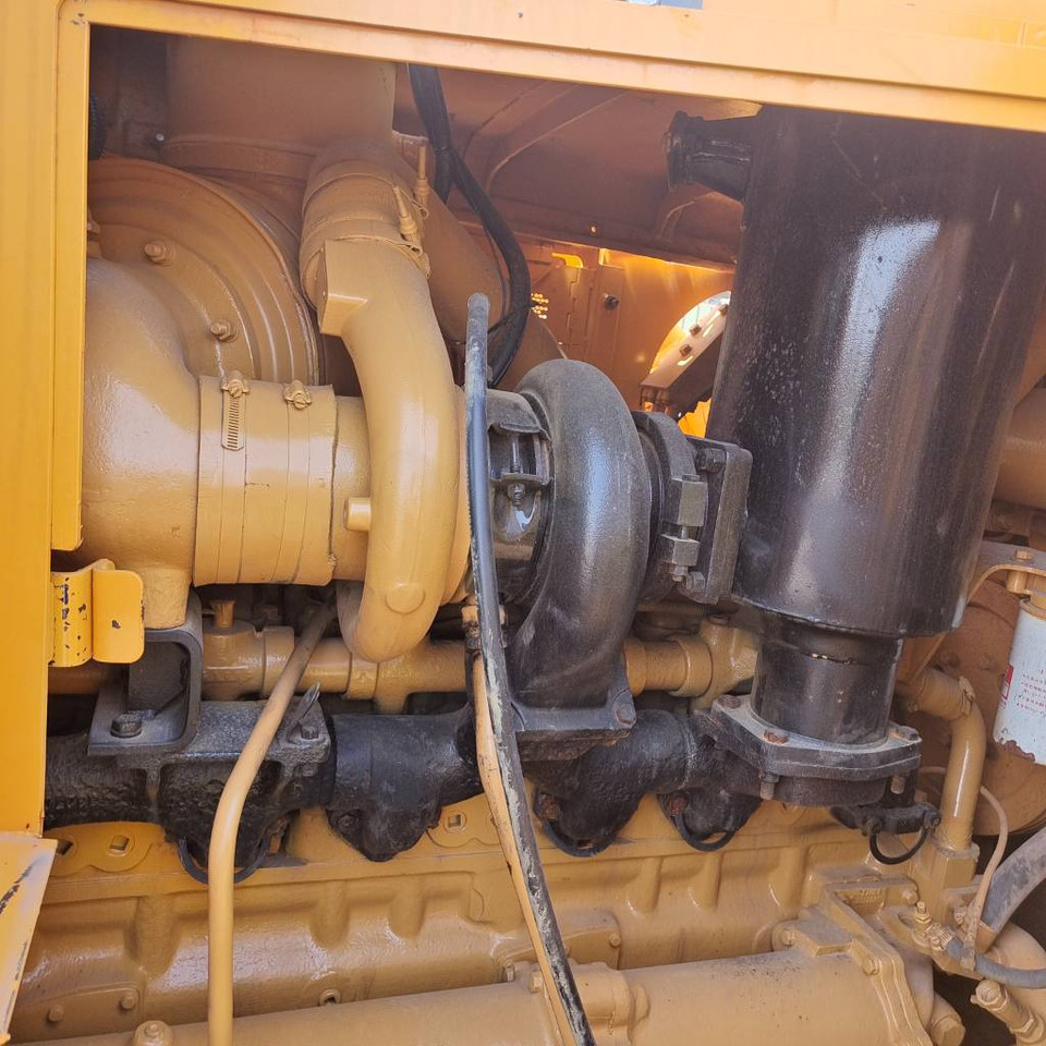 CAT D 7 G - Gréder: 5 kép. CAT D 7 G - Gréder: 5 kép.