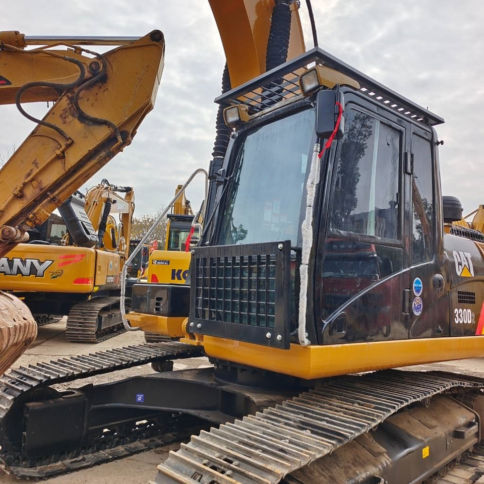 Lánctalpas kotró Cathefeng 330 D: 18 kép. Lánctalpas kotró Cathefeng 330 D: 18 kép.