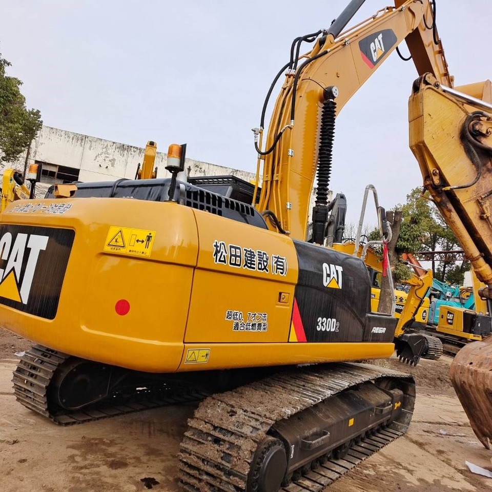 Lánctalpas kotró Cathefeng 330 D: 13 kép. Lánctalpas kotró Cathefeng 330 D: 13 kép.