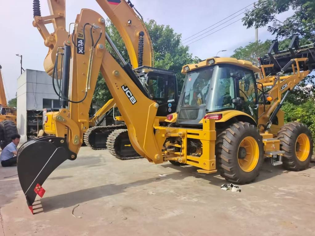 JCB 4 CX - Kotrórakodó: 1 kép. JCB 4 CX - Kotrórakodó: 1 kép.