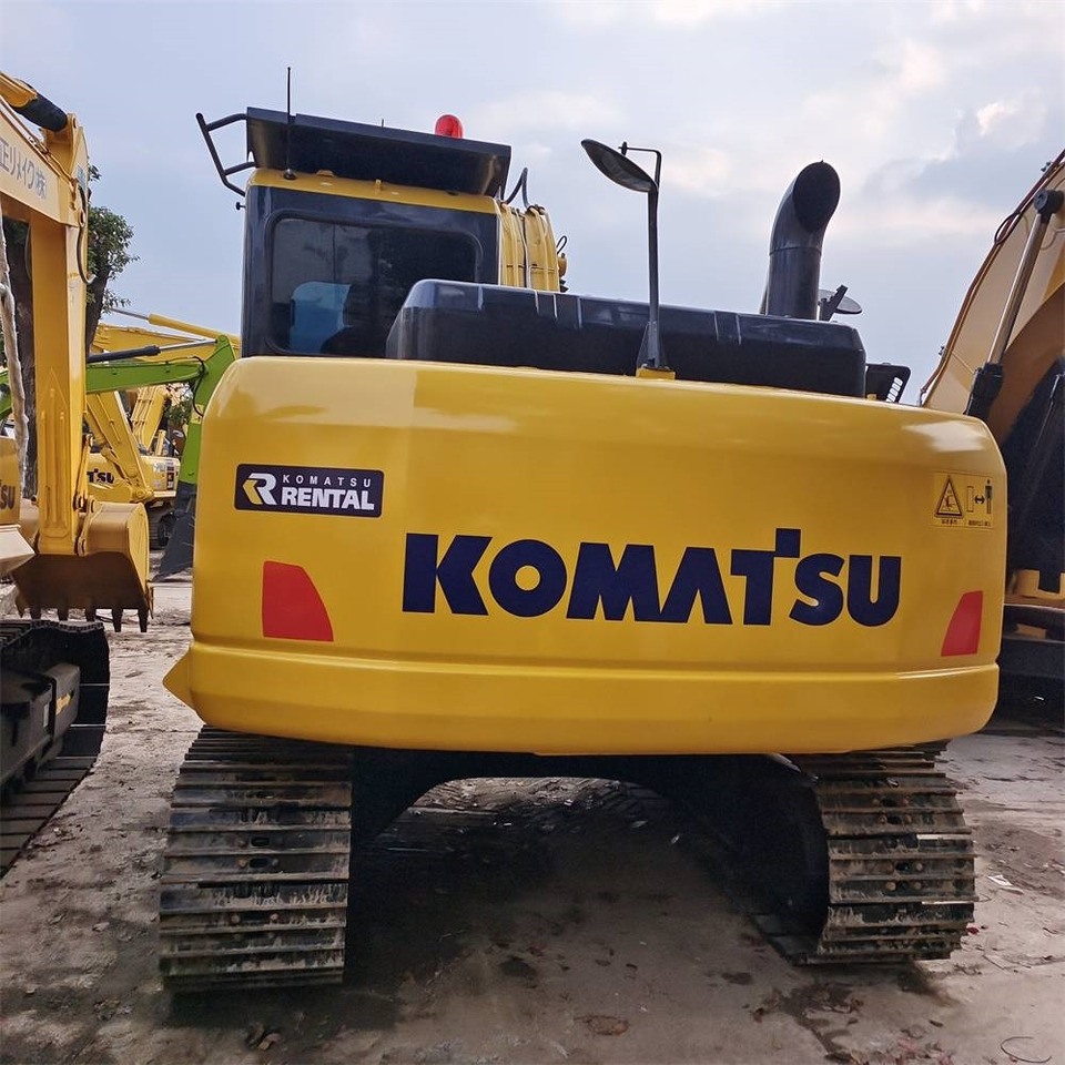 Lánctalpas kotró Komatsu PC 130: 6 kép.