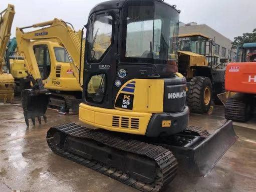 Komatsu PC 55 MR - Minikotró: 1 kép. Komatsu PC 55 MR - Minikotró: 1 kép.