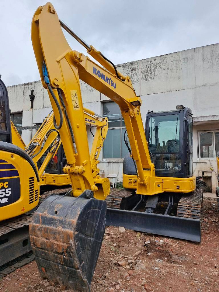 Komatsu PC 55 MR - Minikotró: 5 kép. Komatsu PC 55 MR - Minikotró: 5 kép.