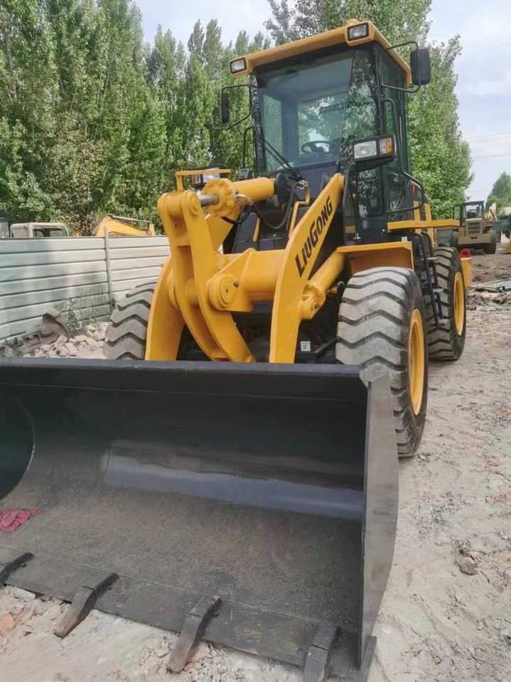 LiuGong 835 H - Gumikerekes homlokrakodó: 1 kép. LiuGong 835 H - Gumikerekes homlokrakodó: 1 kép.