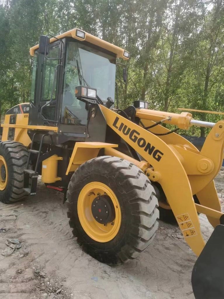 LiuGong 835 H - Gumikerekes homlokrakodó: 5 kép. LiuGong 835 H - Gumikerekes homlokrakodó: 5 kép.