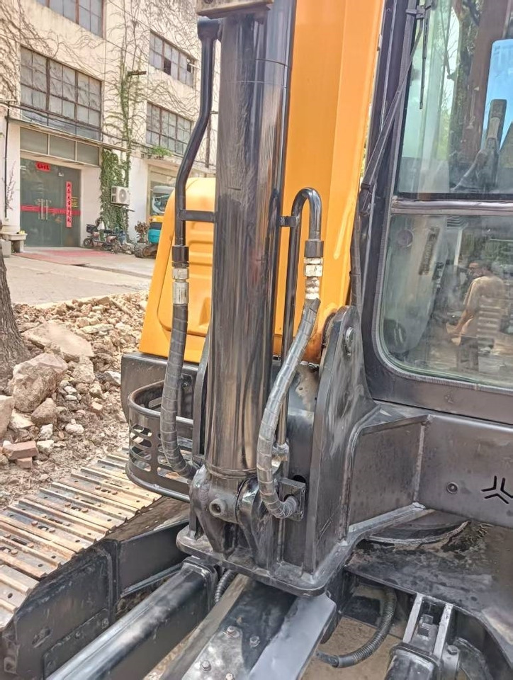 Sany SY 60 C - Minikotró: 4 kép. Sany SY 60 C - Minikotró: 4 kép.