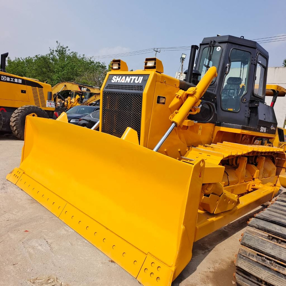 Shantui SD 16 - Buldózer: 1 kép. Shantui SD 16 - Buldózer: 1 kép.
