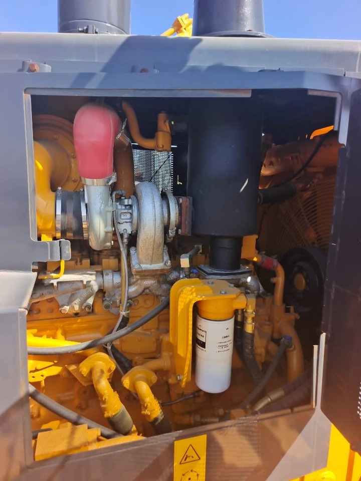 Buldózer Shantui SD 32: 24 kép.