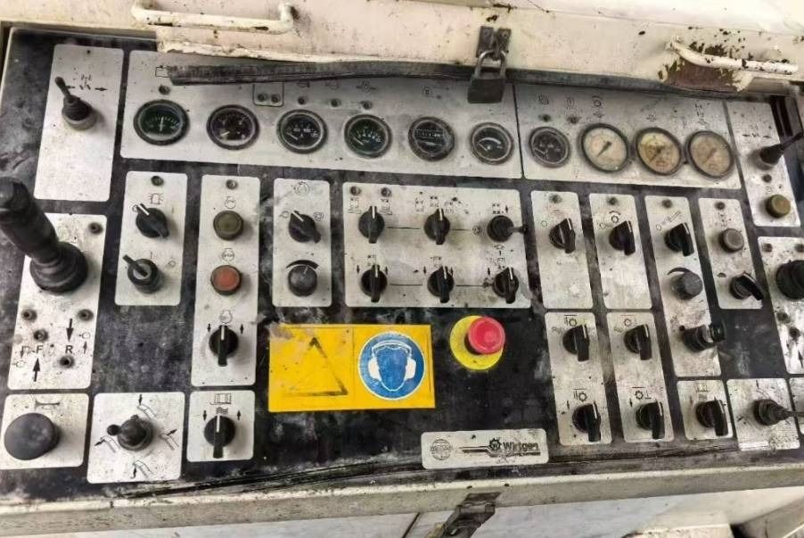 Wirtgen 1900DC - Aszfaltmaró: 5 kép. Wirtgen 1900DC - Aszfaltmaró: 5 kép.