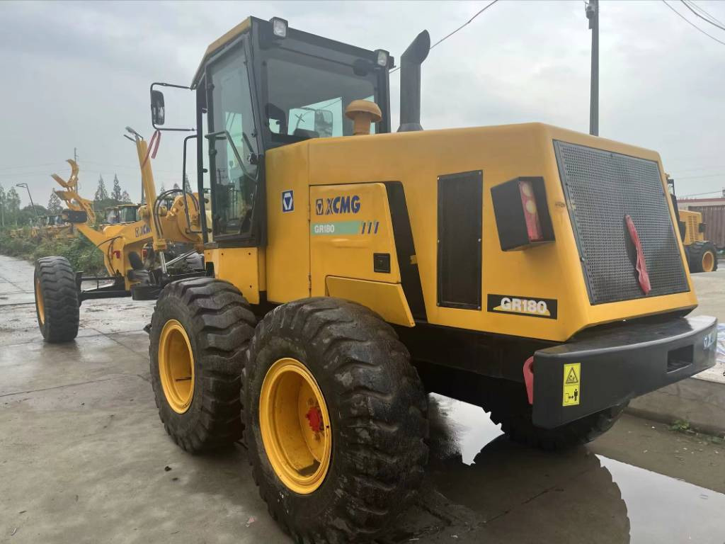 XCMG GR 180 - Gréder: 1 kép. XCMG GR 180 - Gréder: 1 kép.
