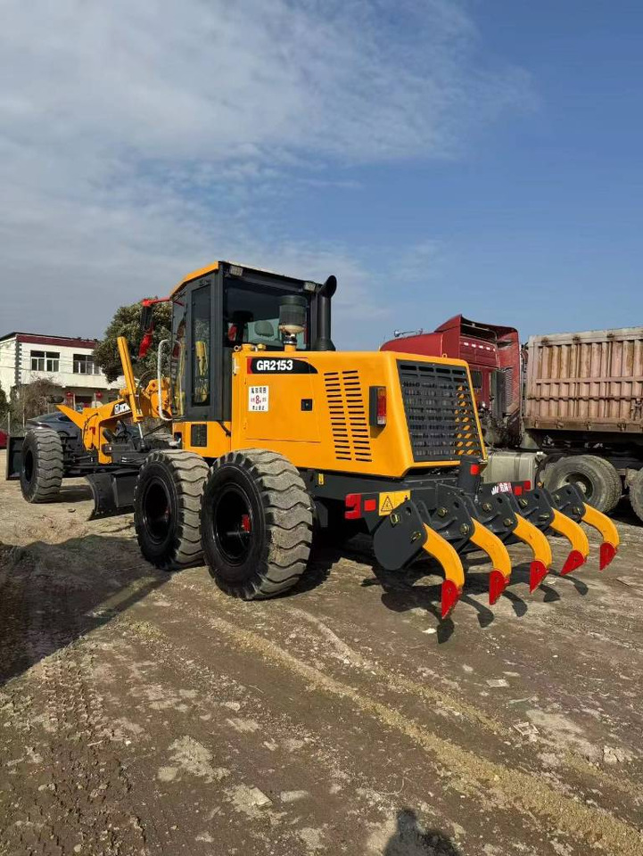 XCMG GR 2153 - Gréder: 5 kép. XCMG GR 2153 - Gréder: 5 kép.