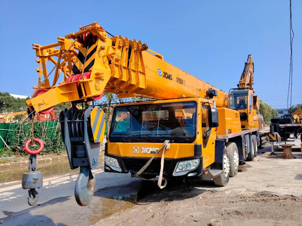 XCMG XCT 55 - Terepjáró autódaru: 3 kép. XCMG XCT 55 - Terepjáró autódaru: 3 kép.
