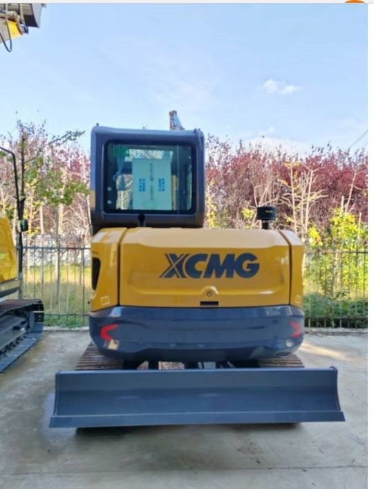XCMG XE 60 G - Minikotró: 2 kép. XCMG XE 60 G - Minikotró: 2 kép.