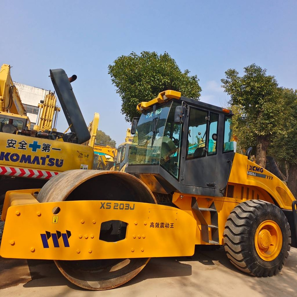 XCMG XS 203 J - Talajtömörítő: 1 kép. XCMG XS 203 J - Talajtömörítő: 1 kép.