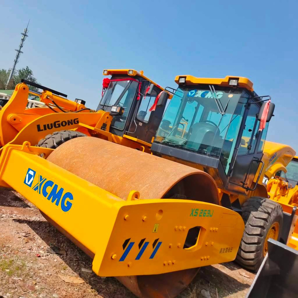 XCMG XS263J - Talajtömörítő: 1 kép. XCMG XS263J - Talajtömörítő: 1 kép.