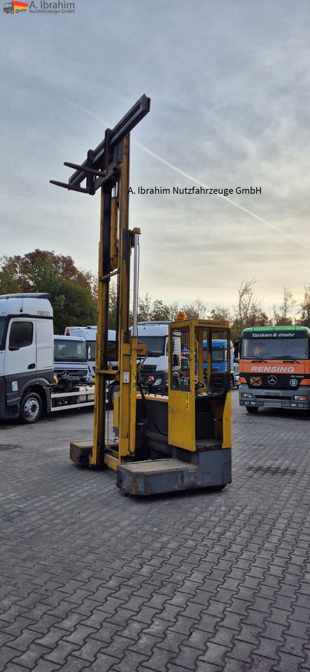 Baumann E4S20/08 Elektrostapler, funktioniert - Oldalrakodó targoncá: 5 kép. Baumann E4S20/08 Elektrostapler, funktioniert - Oldalrakodó targoncá: 5 kép.
