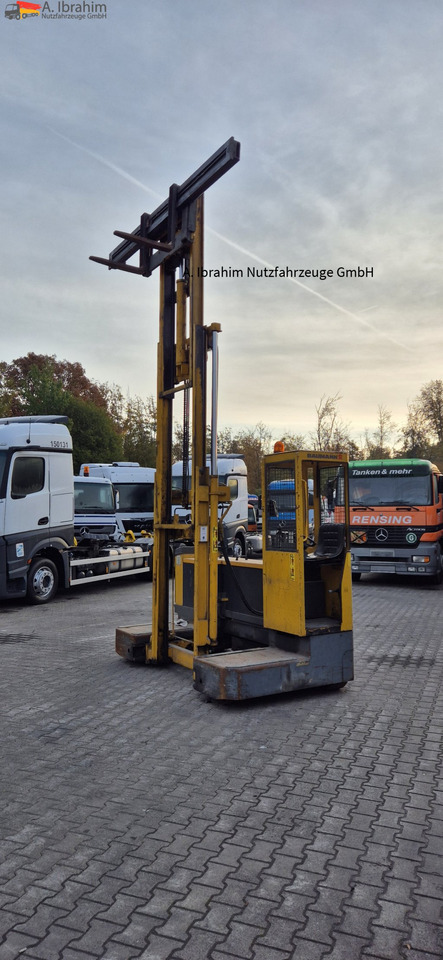 Baumann E4S20/08 Elektrostapler, funktioniert - Oldalrakodó targoncá: 4 kép. Baumann E4S20/08 Elektrostapler, funktioniert - Oldalrakodó targoncá: 4 kép.