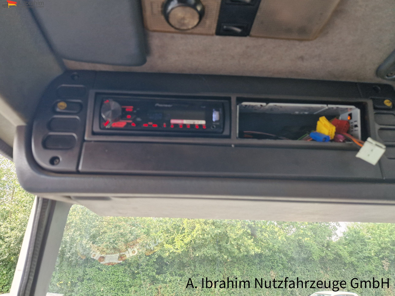 Daf CF 290 Wassertank 13500 L, Tank verzinkt Vorlauf- Lift- Lenkachse - Tartályos teherautó: 3 kép. Daf CF 290 Wassertank 13500 L, Tank verzinkt Vorlauf- Lift- Lenkachse - Tartályos teherautó: 3 kép.