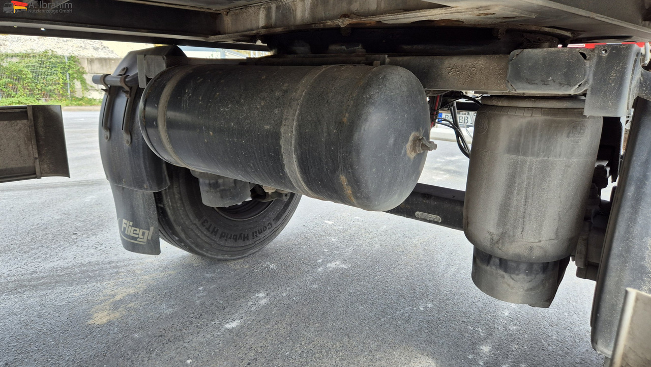 Platós pótkocsi Fliegl Baustoffpritsche: 7 kép. Platós pótkocsi Fliegl Baustoffpritsche: 7 kép.