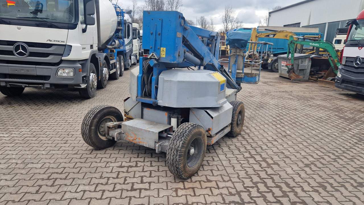 Genie 45/22 Elektro 15,70 m Höhe, 7,70 m Reichweite dem Alter entspr. - Személyemelő: 1 kép. Genie 45/22 Elektro 15,70 m Höhe, 7,70 m Reichweite dem Alter entspr. - Személyemelő: 1 kép.