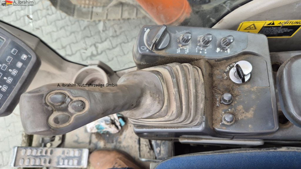 Hitachi 225 USLC Zylinderkopfdichtung neu!! Zustand Ok - Lánctalpas kotró: 2 kép. Hitachi 225 USLC Zylinderkopfdichtung neu!! Zustand Ok - Lánctalpas kotró: 2 kép.
