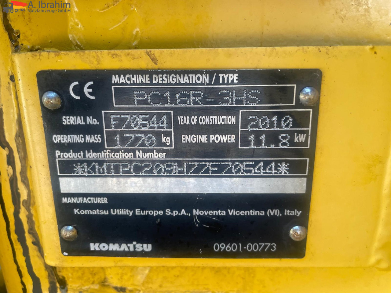 Komatsu PC 16 16R HS verstellbares Fahrwerk - Minikotró: 3 kép. Komatsu PC 16 16R HS verstellbares Fahrwerk - Minikotró: 3 kép.