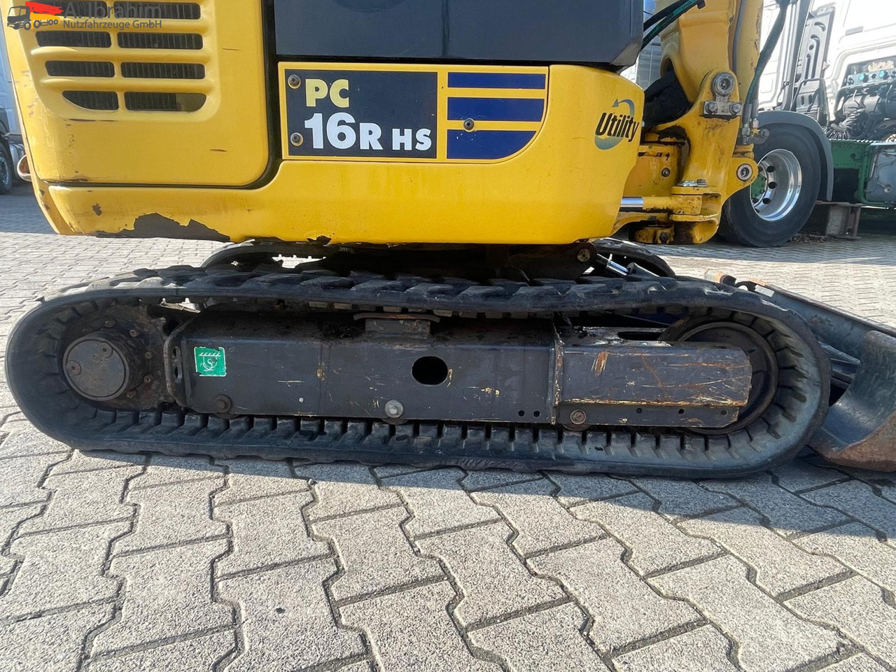 Komatsu PC 16 16R HS verstellbares Fahrwerk - Minikotró: 2 kép. Komatsu PC 16 16R HS verstellbares Fahrwerk - Minikotró: 2 kép.