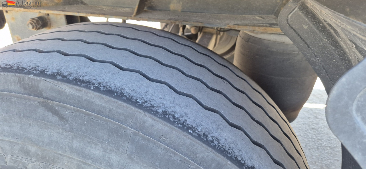 Krone AZP Schiebeplane, Edscha - Ponyvás pótkocsi: 3 kép. Krone AZP Schiebeplane, Edscha - Ponyvás pótkocsi: 3 kép.