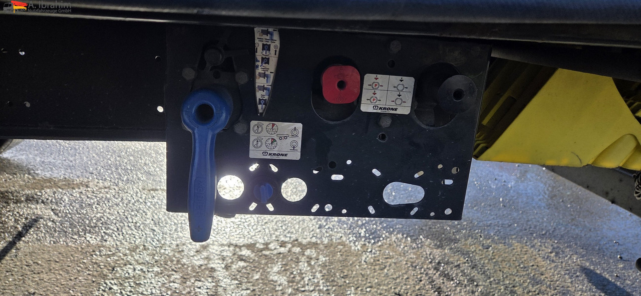 Krone SD Megatrailer Hubdach Liftachse | SAF Achsen - Ponyvás félpótkocsi: 5 kép. Krone SD Megatrailer Hubdach Liftachse | SAF Achsen - Ponyvás félpótkocsi: 5 kép.