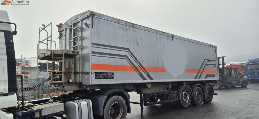 Langendorf SK39A0100A Unfallschaden!! hat gelegen. fahrbereit !!! - Félpótkocsi billenőplatós: 1 kép. Langendorf SK39A0100A Unfallschaden!! hat gelegen. fahrbereit !!! - Félpótkocsi billenőplatós: 1 kép.