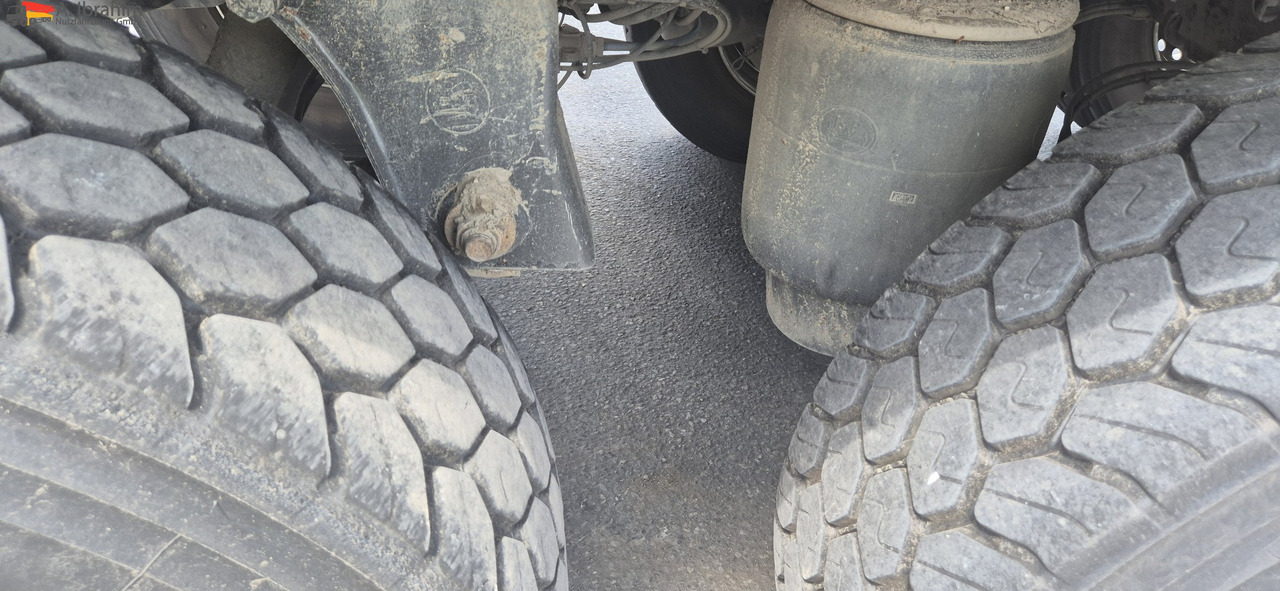 Langendorf SKS-HS 24/29 24 cbm, einsatzbereit - Félpótkocsi billenőplatós: 3 kép. Langendorf SKS-HS 24/29 24 cbm, einsatzbereit - Félpótkocsi billenőplatós: 3 kép.