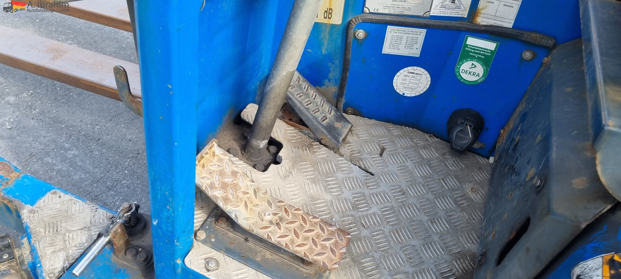 M4-25.3F Moffett Mitnahmestapler - Hordozható targonca: 2 kép. M4-25.3F Moffett Mitnahmestapler - Hordozható targonca: 2 kép.