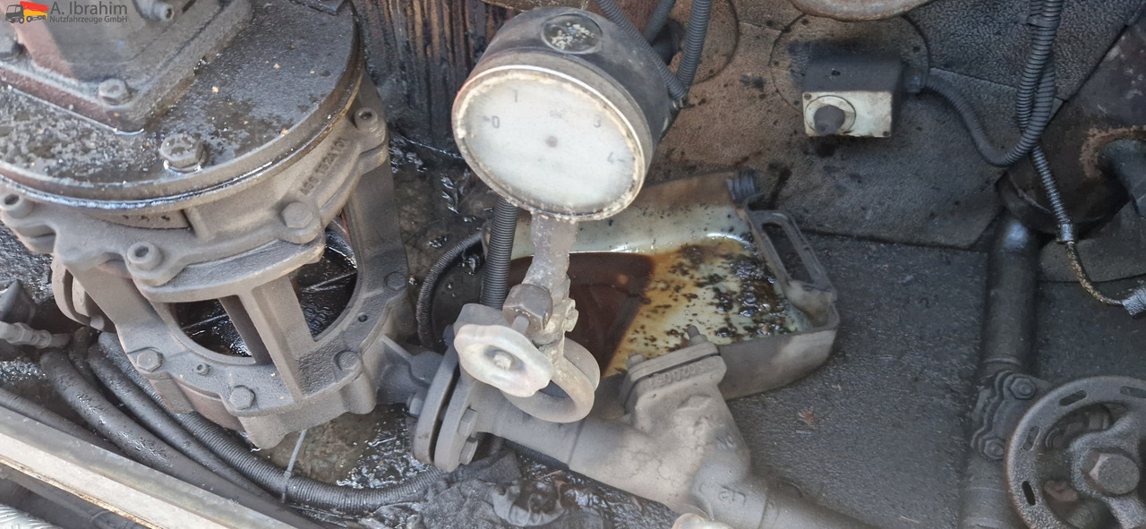 MAN TGA Asphaltspritze Schäfer 20 000 Liters - Tartályos teherautó: 5 kép. MAN TGA Asphaltspritze Schäfer 20 000 Liters - Tartályos teherautó: 5 kép.