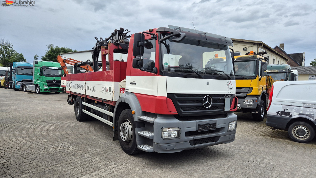 Mercedes-Benz 1833 HIAB Kran, Funk FB Scheckheft gepflegt bei Mercedes lízing Mercedes-Benz 1833 HIAB Kran, Funk FB Scheckheft gepflegt bei Mercedes: 9 kép. Mercedes-Benz 1833 HIAB Kran, Funk FB Scheckheft gepflegt bei Mercedes lízing Mercedes-Benz 1833 HIAB Kran, Funk FB Scheckheft gepflegt bei Mercedes: 9 kép.