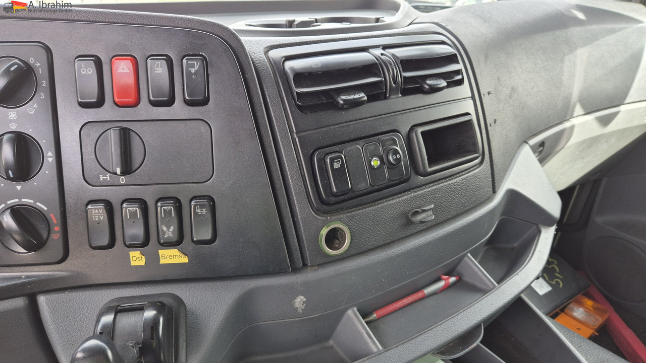 Mercedes-Benz 2540L Frigoblock, 6x2 Lenk-Liftachse - Hűtős teherautó: 2 kép. Mercedes-Benz 2540L Frigoblock, 6x2 Lenk-Liftachse - Hűtős teherautó: 2 kép.