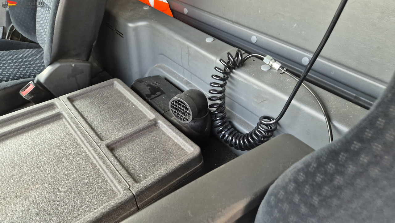 Mercedes-Benz 2540L Frigoblock, 6x2 Lenk-Liftachse - Hűtős teherautó: 4 kép. Mercedes-Benz 2540L Frigoblock, 6x2 Lenk-Liftachse - Hűtős teherautó: 4 kép.