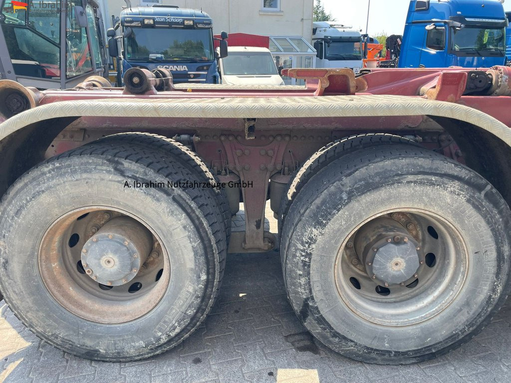 Mercedes-Benz 2643 6x4 | Blatt Luft | Meiller Hacken | Gut Zustand - Horgos rakodó teherautó: 5 kép. Mercedes-Benz 2643 6x4 | Blatt Luft | Meiller Hacken | Gut Zustand - Horgos rakodó teherautó: 5 kép.