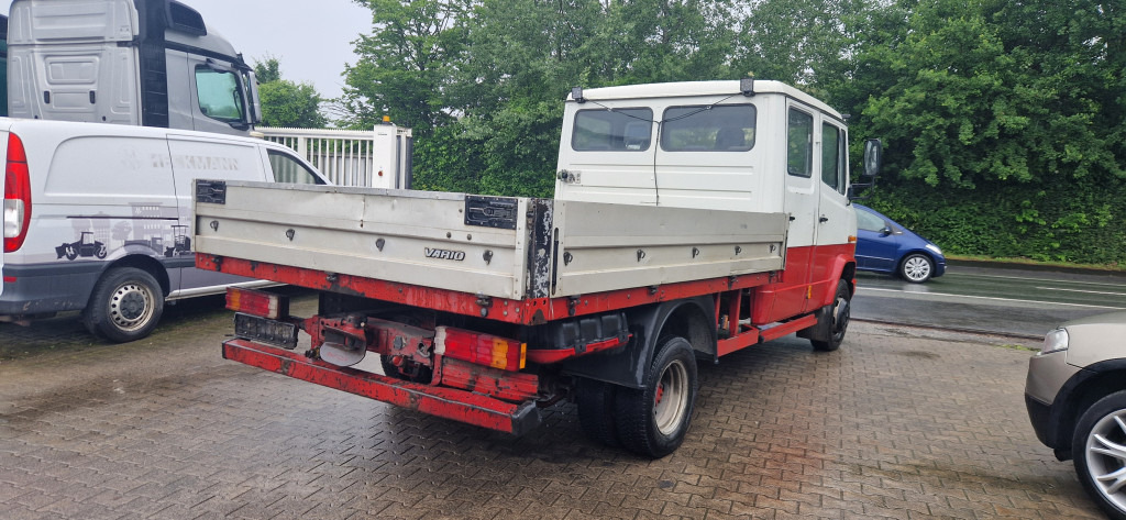 Platós kisteherautó, Duplakabinos kisteherautó Mercedes-Benz 615D Doka Pritsche, Zustand gut: 12 kép.