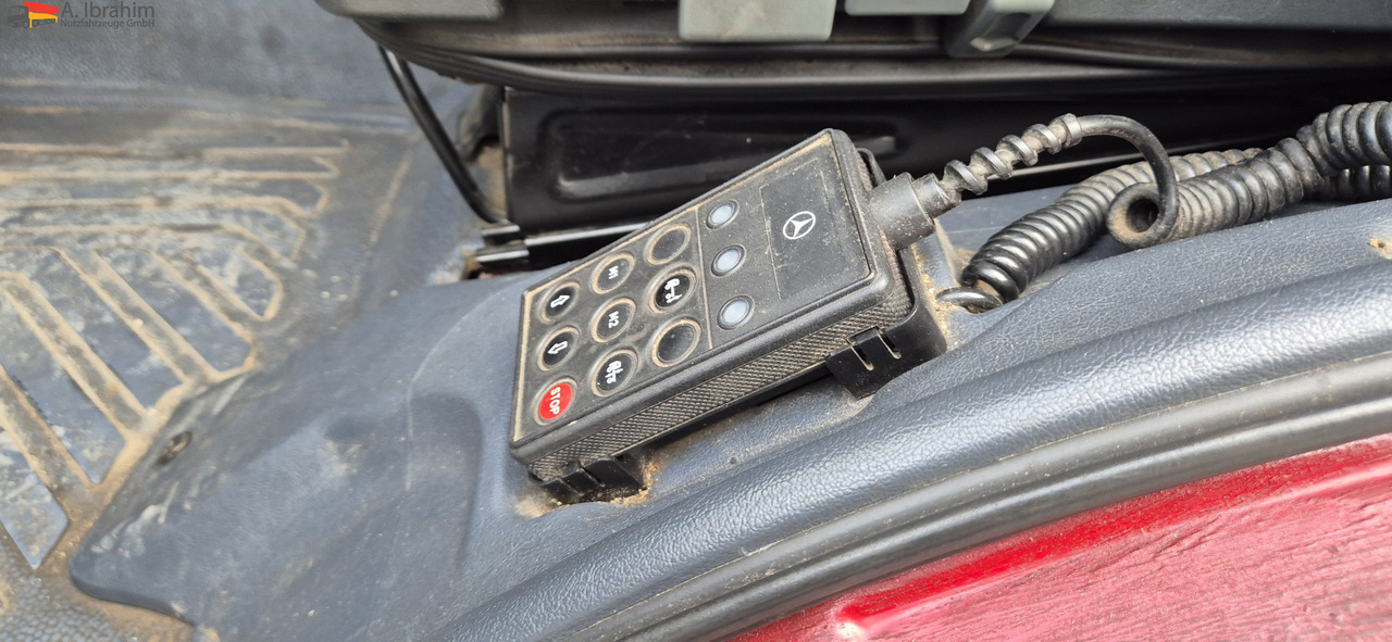 Mercedes-Benz Atego 823 LBW | Radstand 4900 mm | 7.2 m Pritsche Klima | 3 Pedals - Ponyvás kisteherautó: 5 kép. Mercedes-Benz Atego 823 LBW | Radstand 4900 mm | 7.2 m Pritsche Klima | 3 Pedals - Ponyvás kisteherautó: 5 kép.