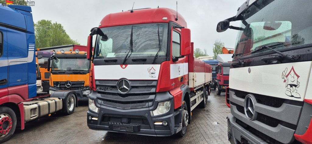 Mercedes-Benz DB 2545 HIAB 166 mit Zange. Lift-Lenkachse - Platós teherautó, Darus autó: 1 kép. Mercedes-Benz DB 2545 HIAB 166 mit Zange. Lift-Lenkachse - Platós teherautó, Darus autó: 1 kép.