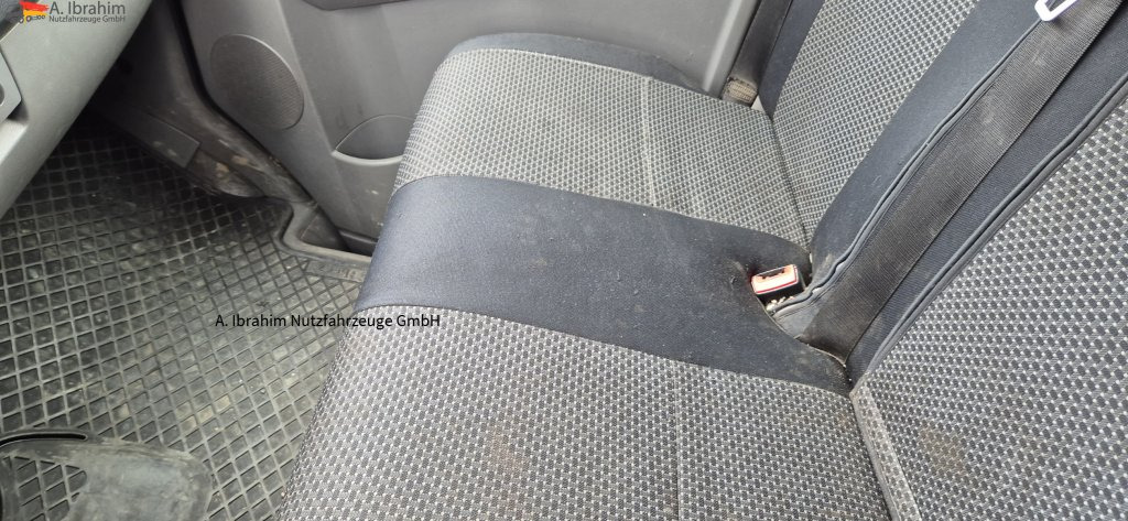 Mercedes-Benz DB 313 Sprinter Werstatt, Service, einsatzbereit ATM mit ca. 160 tkm - Kis furgon: 3 kép. Mercedes-Benz DB 313 Sprinter Werstatt, Service, einsatzbereit ATM mit ca. 160 tkm - Kis furgon: 3 kép.