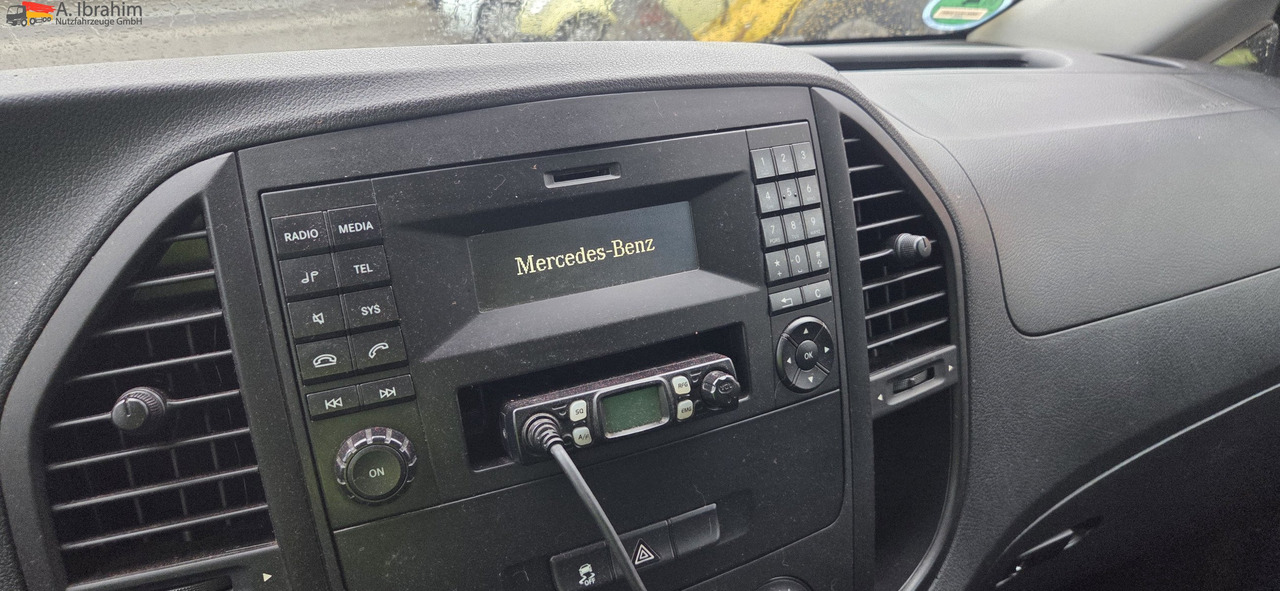 Mercedes-Benz Vito Tourer BF 3-GST Zeichen Anlage 3050 kg zzGw - Büféautó: 2 kép. Mercedes-Benz Vito Tourer BF 3-GST Zeichen Anlage 3050 kg zzGw - Büféautó: 2 kép.