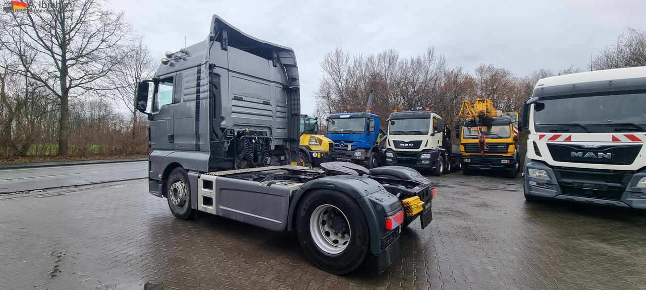 MAN 18.500 TGX Retarder, 2x Tank, Motorschaden !! - Nyergesvontató: 4 kép. MAN 18.500 TGX Retarder, 2x Tank, Motorschaden !! - Nyergesvontató: 4 kép.
