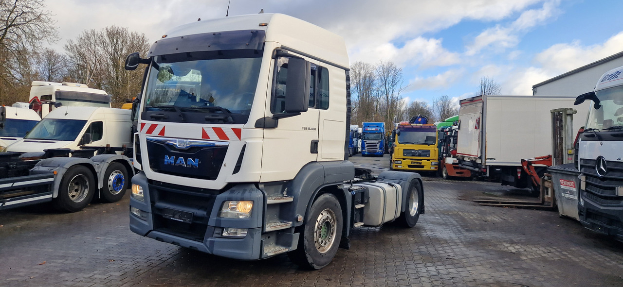 MAN TGS 18.400 PTO für Kompressor - Nyergesvontató: 1 kép. MAN TGS 18.400 PTO für Kompressor - Nyergesvontató: 1 kép.