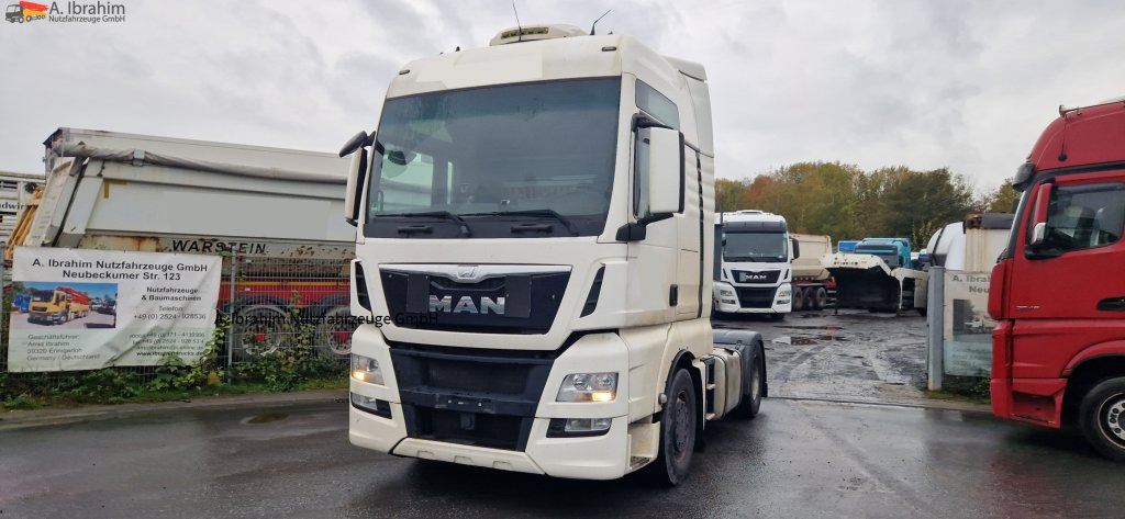 MAN TGX 18.440 Retarder, Klima, Standklima - Nyergesvontató: 1 kép. MAN TGX 18.440 Retarder, Klima, Standklima - Nyergesvontató: 1 kép.